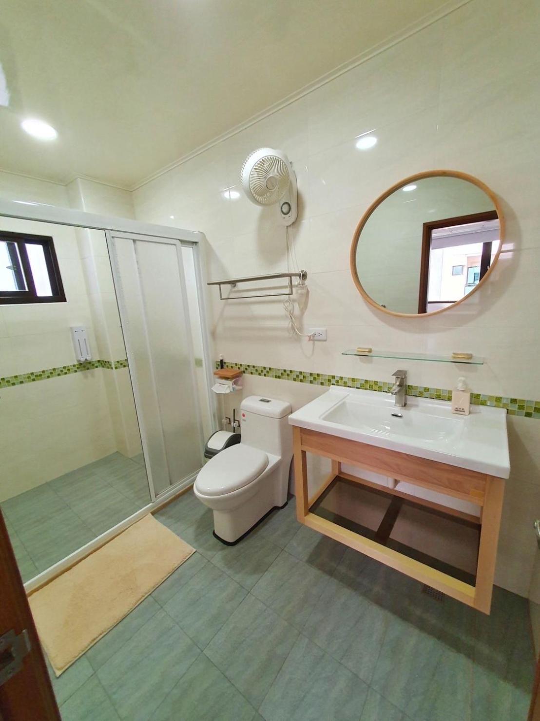 Travelers Hostel Маджонг Экстерьер фото